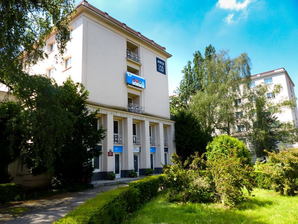 Готель University Hotel 2*